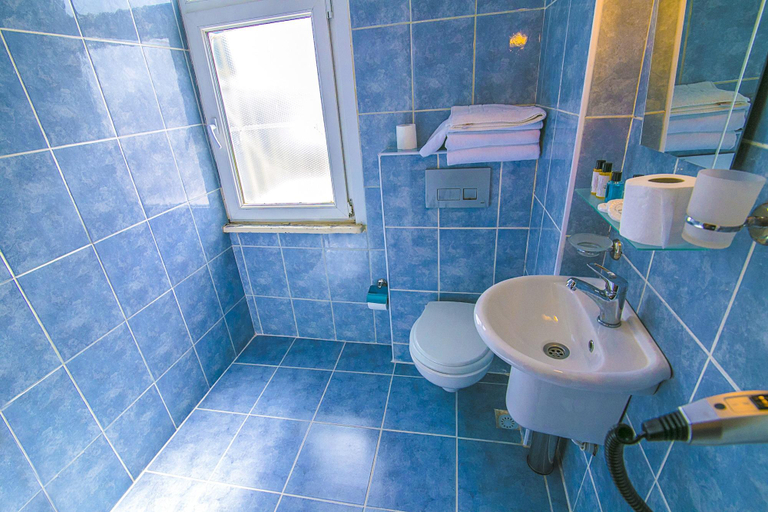 Bathroom 3, Ancient Town Hotel, Fatih
