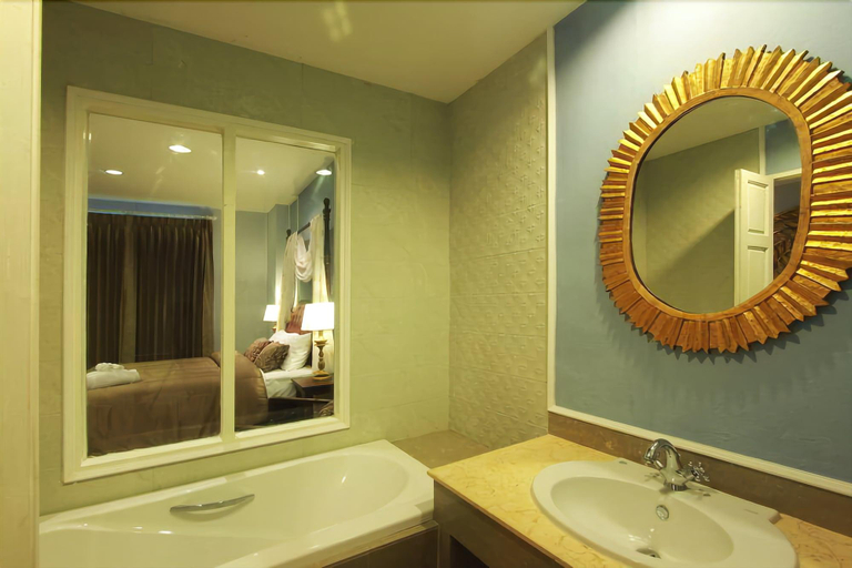 Bathroom 4, Khamthana the Colonial Hotel Chiangrai, Muang Chiang Rai