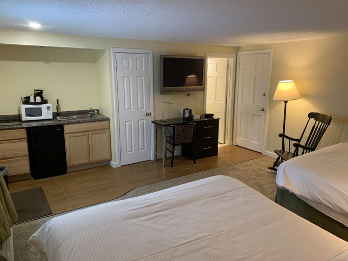 Bedroom 3, Four Winds Inn, Bennington