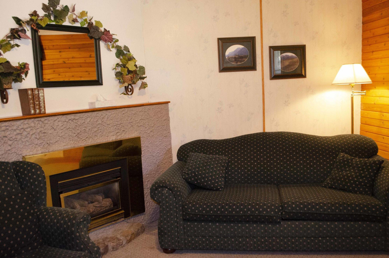 Public Area 2, Crandell Mountain Lodge, Division No. 3