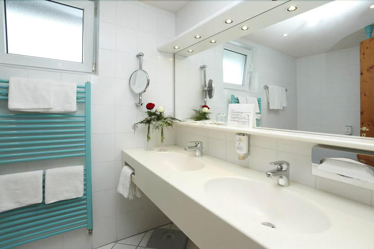 Bathroom 4, Ringhotel Posthotel Usseln, Waldeck-Frankenberg
