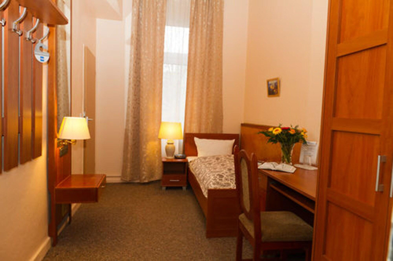 Bedroom 2, Hotel-Pension Arche, Berlin