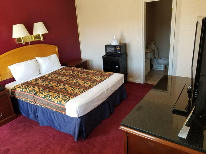 Bedroom 3, Travel Inn, Yakima