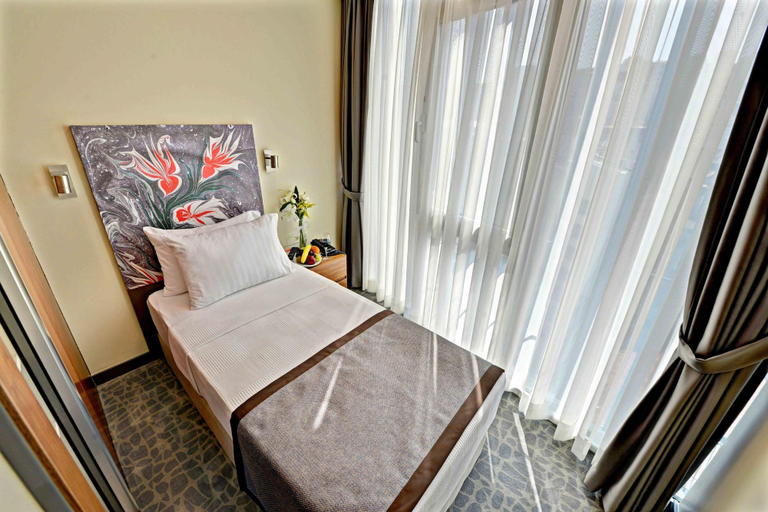 Bedroom 3, All Inn Hotel, Şişli