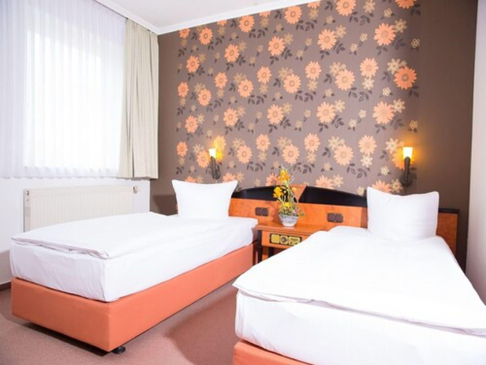 Bedroom 3, Hotel Weinberg, Rostock