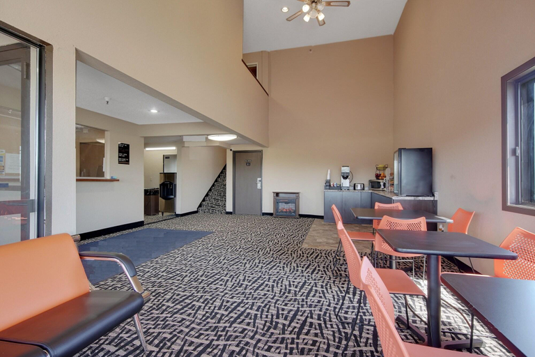 Public Area 3, North Town Inn & Suites, Pine