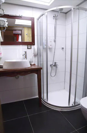 Bathroom 4, Mira Hotel Alsancak, Konak