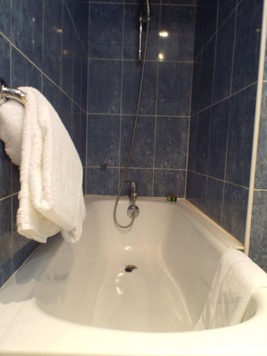 Bathroom 4, Hotel Saint-Martin, Loiret
