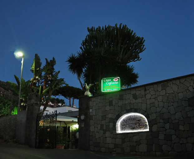 Exterior & Views, Hotel Casa Cigliano, Napoli
