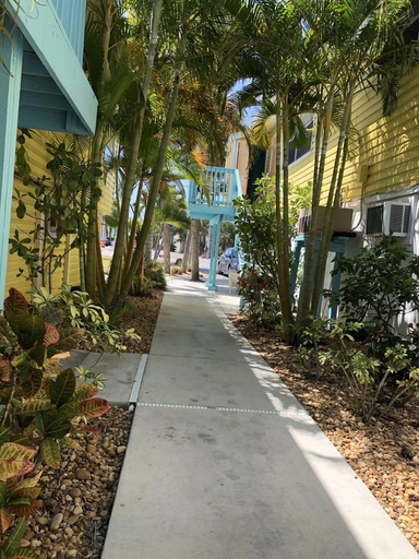 Public Area 3, Hideaway Village, Lee