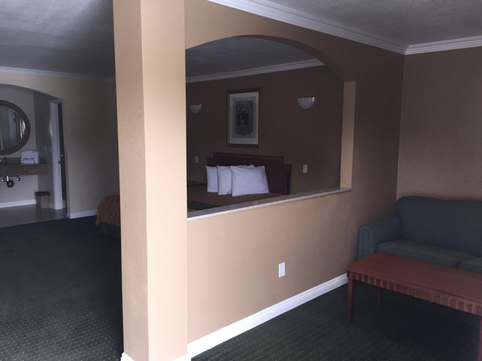 Public Area 2, Walnut Inn & Suites West Covina, Los Angeles