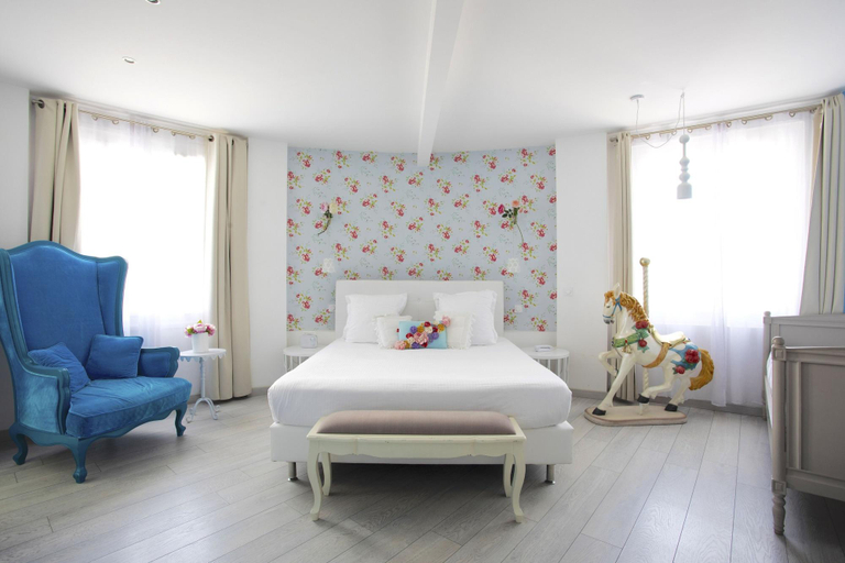 Bedroom 4, M Hotel, Alpes-Maritimes