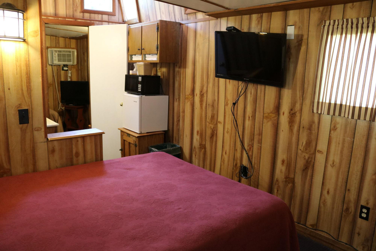 Public Area 2, Red Caboose Motel, Lancaster