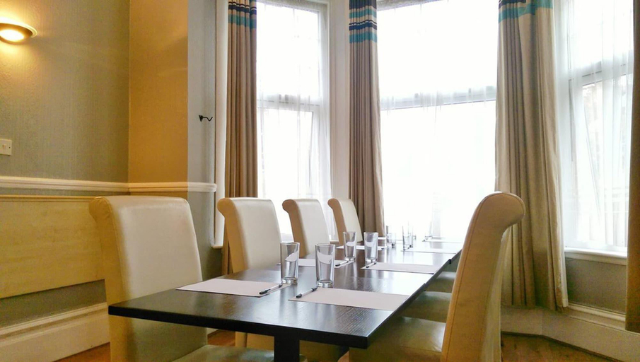 Public Area, Avis Hotel, London