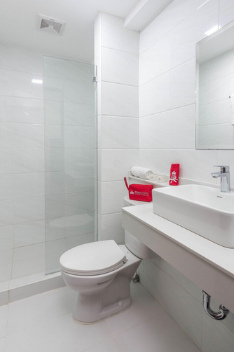 Bathroom 4, ZEN Rooms S Hotel Residences Cebu, Cebu City