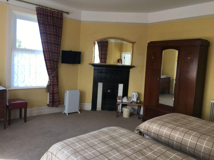 Public Area 2, Highland Moors Guest House, Powys