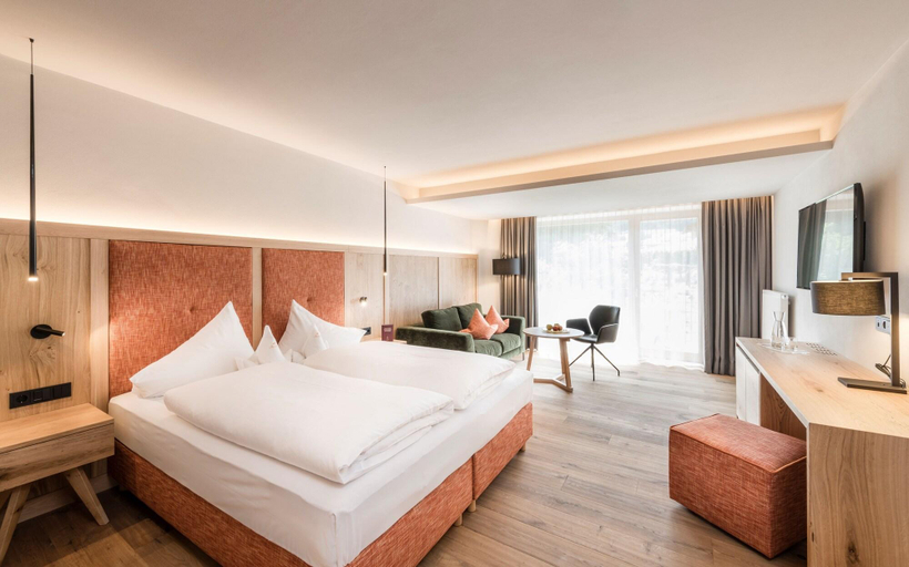 Bedroom 3, Dolomiten Wellness Residenz Mirabell, Bolzano