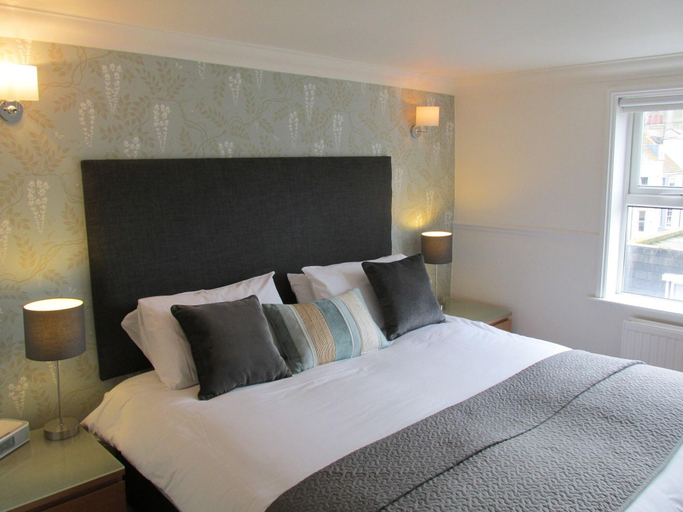 Bedroom 2, The White House, East Sussex