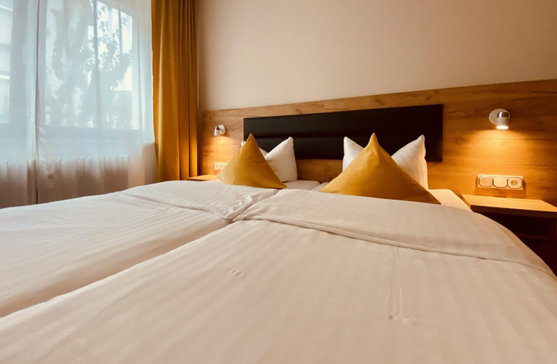 Bedroom 3, Hotel Gute Hoffnung, Pforzheim
