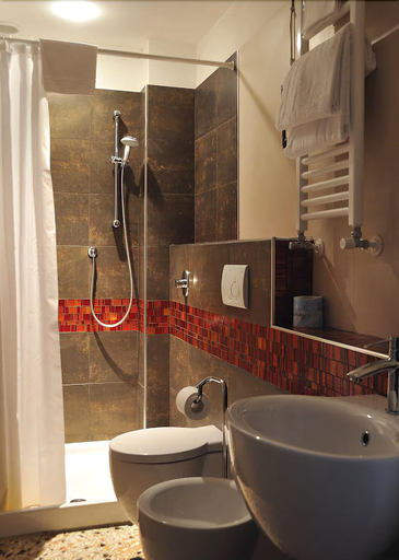Bathroom 4, Ai Bareteri, Venezia
