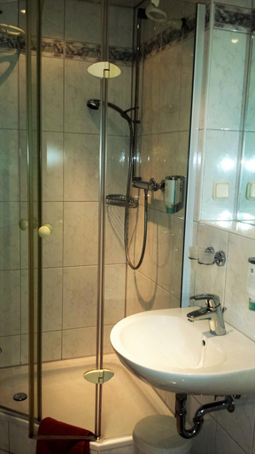Bathroom 4, Siegerland-Hotel Köhler's Haus im Walde, Siegen-Wittgenstein
