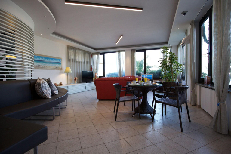 Public Area 2, Hotel Il Delfino, Livorno