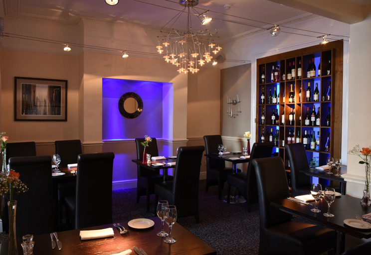 Food & Drinks 5, Queens Court Hotel, Devon