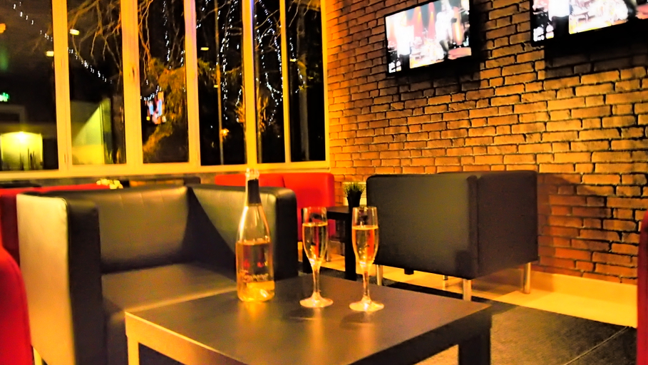 Public Area, Comfort Hotel Rosporden Concarneau, Finistère
