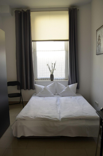 Bedroom 2, Astoria, Karlsruhe