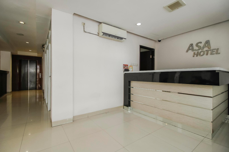 RedDoorz Plus near Galaxy Bekasi, Bekasi