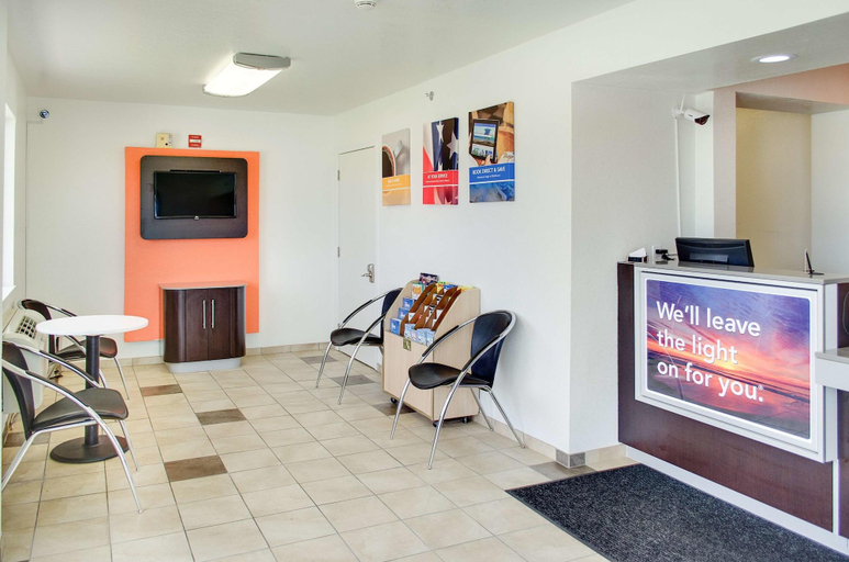 Public Area 2, Motel 6 Gulfport, MS – Airport, Harrison