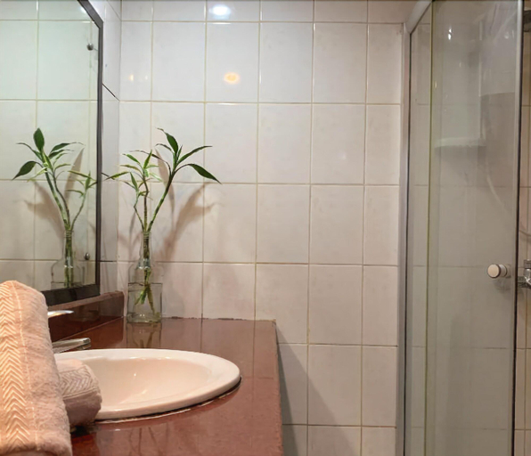 Bathroom 4, Romel Suites, Baguio City