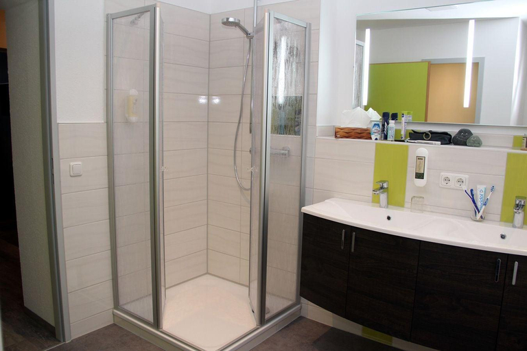 Bathroom 4, Hotel Bannewitz, Sächsische Schweiz-Osterzgebirge
