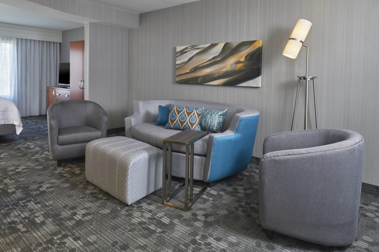 Bedroom 4, Courtyard by Marriott Albany Thruway, Albany