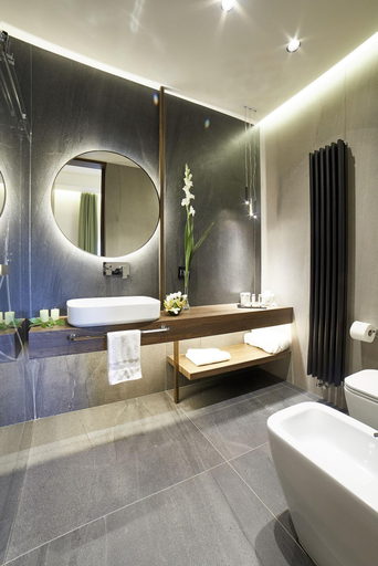 Bathroom 5, Messori Suites, Florence