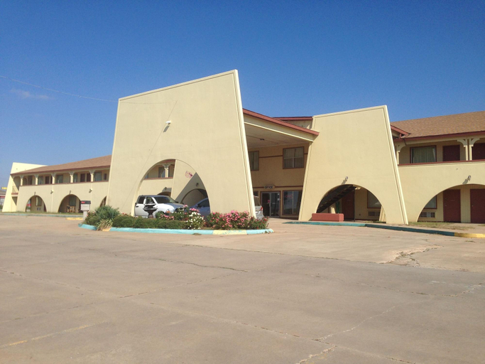 Exterior & Views, Hometown Inn & Suites, Beckham
