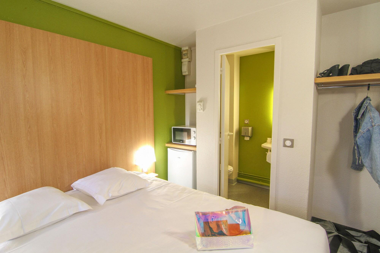 Bedroom 3, Kyriad Direct Poitiers - Gare Du Futuroscope, Vienne