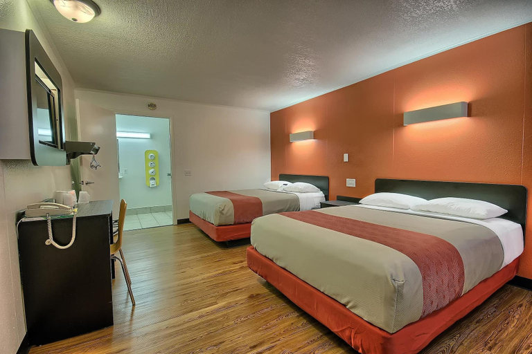 Bedroom 3, Motel 6 Lima, Allen