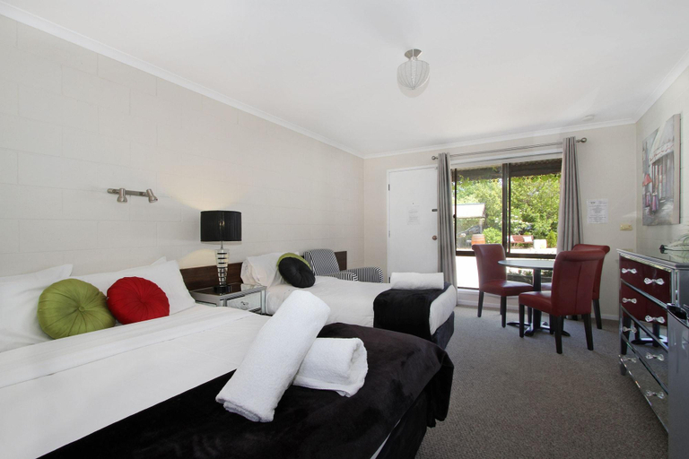 Bedroom 3, Beechworth On Bridge Motel , Indigo - Pt A