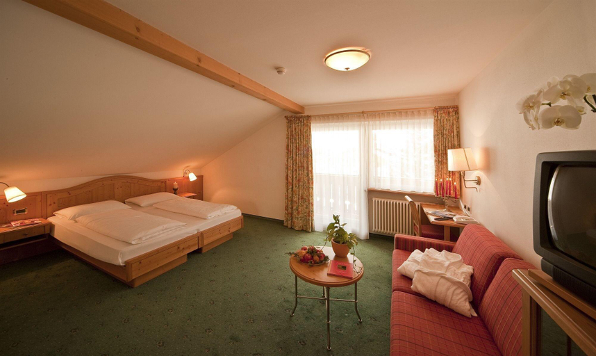 Bedroom 3, Alpenrose, Bolzano