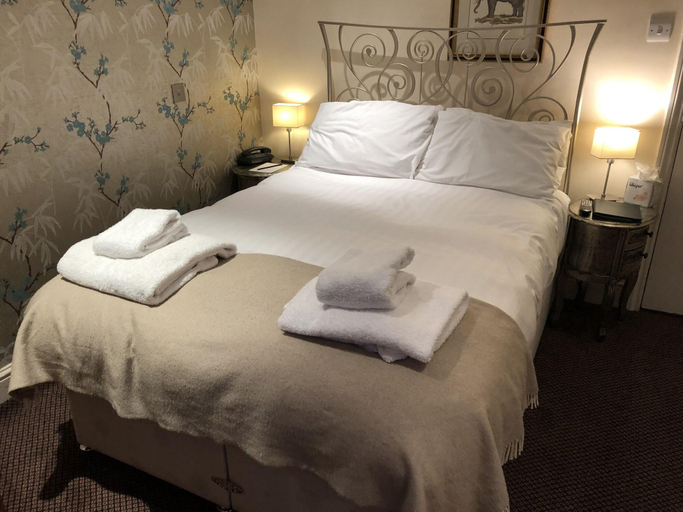 Bedroom 3, The Dial House Hotel Restaurant, Gloucestershire