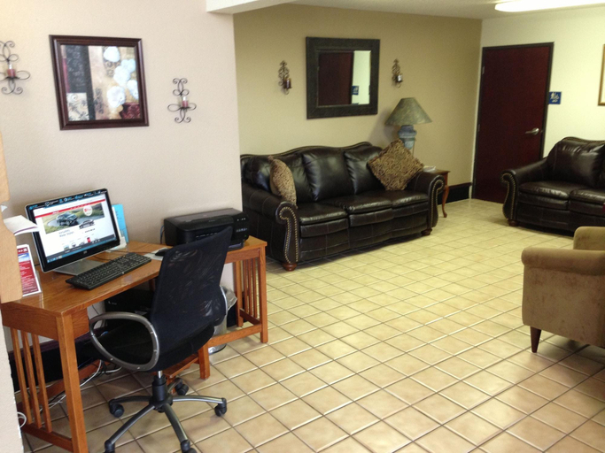 Public Area 3, Brentwood Inn & Suites, Lea