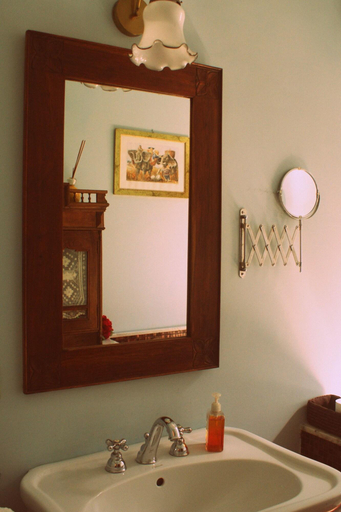 Bathroom 4, Aldebaran, Roma