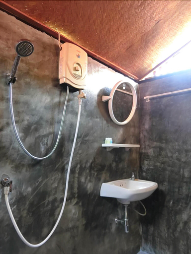 Bathroom 5, Pai Nam Now Guesthouse, Pai