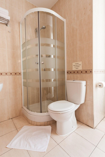 Bathroom 4, Josefina Hostal, Madrid