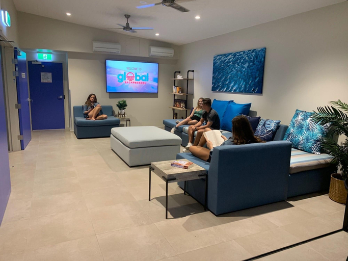Public Area 3, Global Backpackers Cairns, Cairns