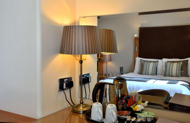 Bedroom 3, Queens Court Hotel, Devon