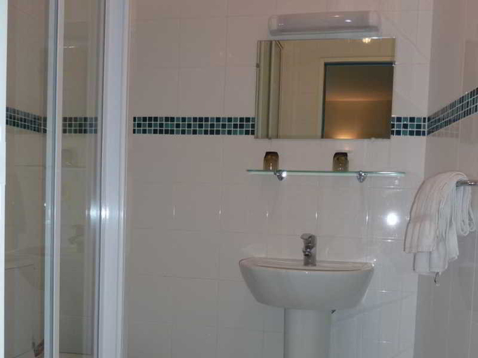 Bathroom 5, Hotel Des Vosges, Paris