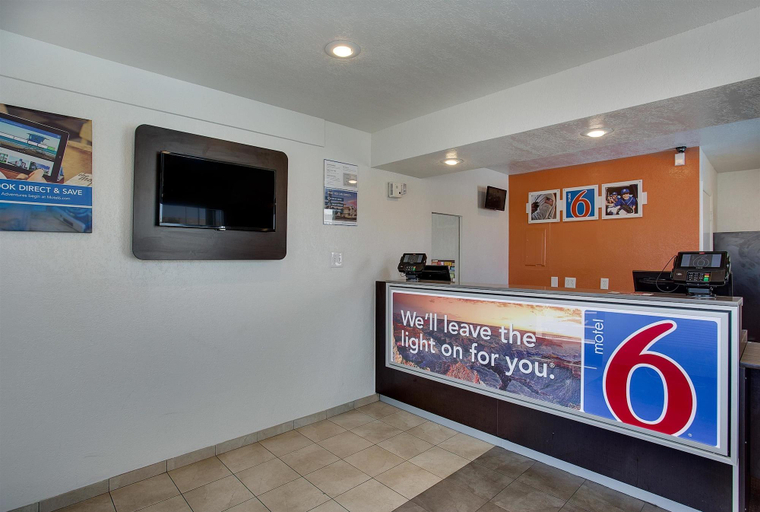 Public Area 5, Motel 6 Albuquerque, Nm - Carlisle, Bernalillo
