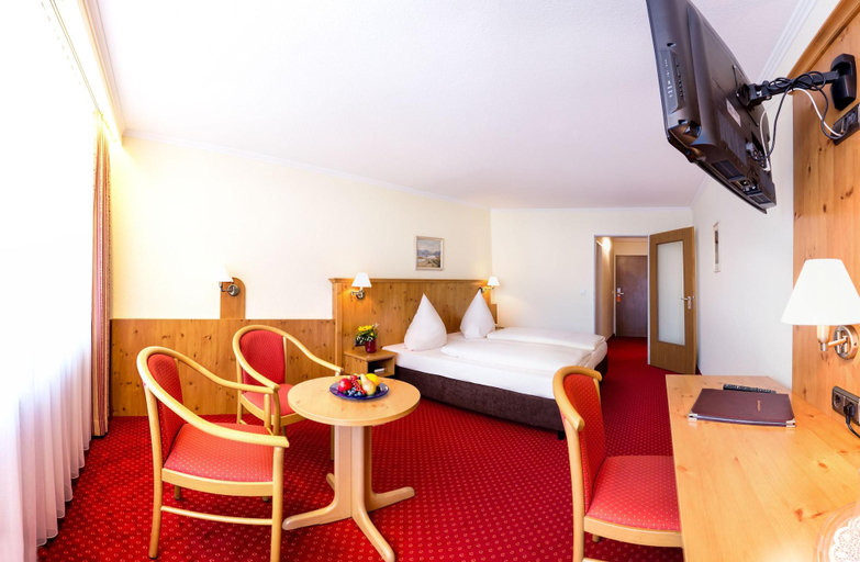 Bedroom 4, Hotel Bayerischer Hof, Rosenheim